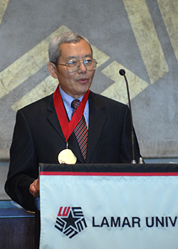 Daniel Chen speaking